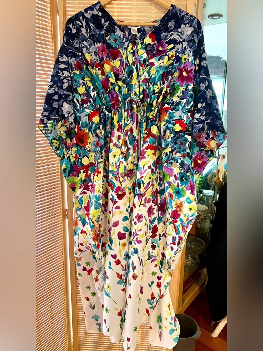 LOVELY LIGHT FLORAL CAFTAN OSFM EUC